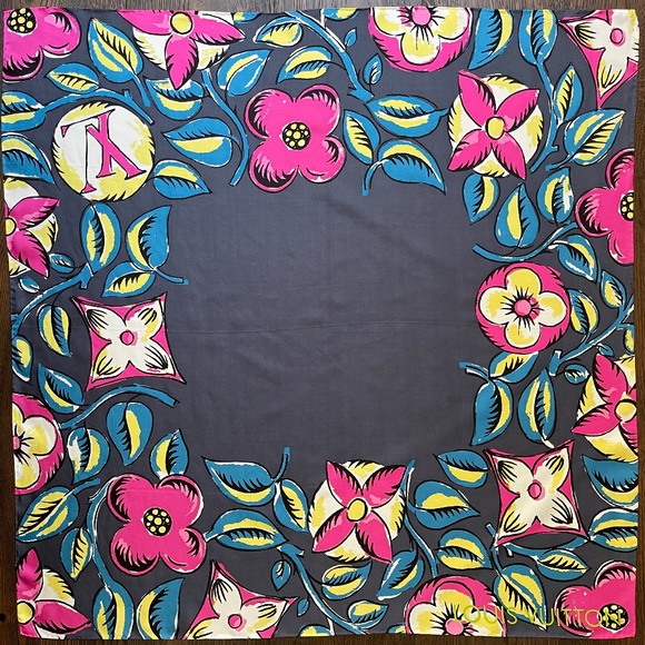 Authentic Louis Vuitton Scarf Monogram Flowers Arty Gray Pink Silk Wrap - Picture 1 of 16